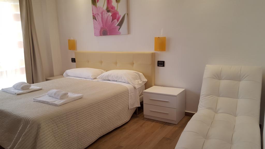 Luce Di Luna Luxury Suites Рим Экстерьер фото