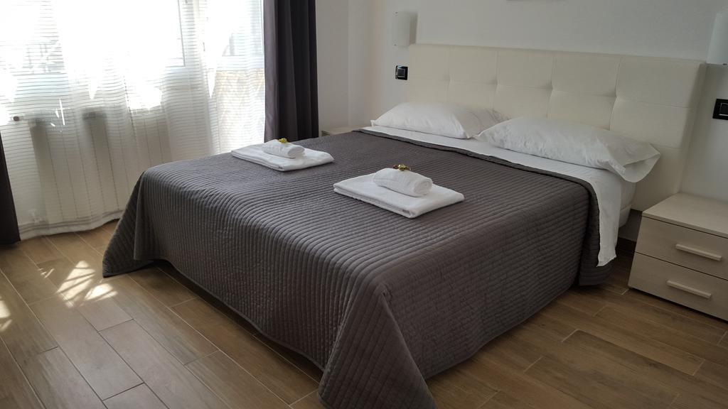 Luce Di Luna Luxury Suites Рим Экстерьер фото